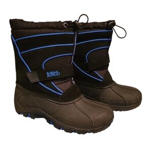 Totes Kids Black and Blue Snow Boots Sz 6 NIB